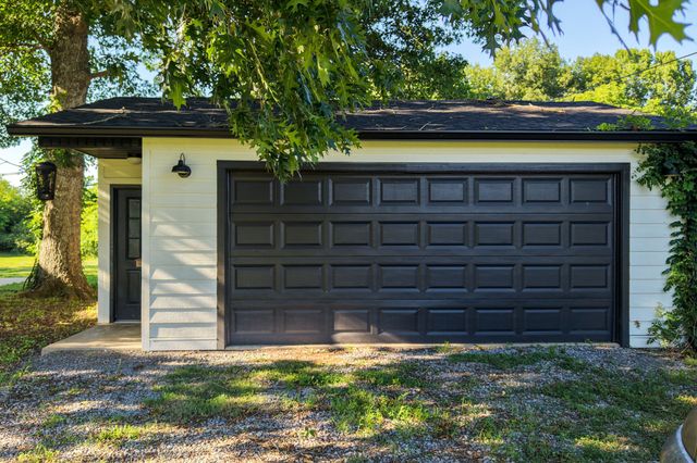 1510 Wade Brown Rd, Lewisburg, TN 37091