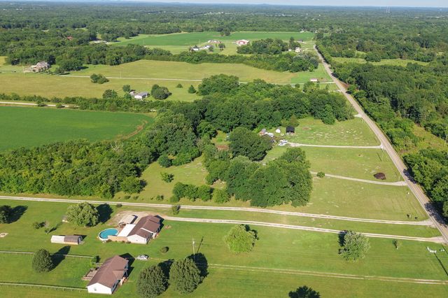 1510 Wade Brown Rd, Lewisburg, TN 37091