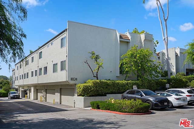 11824 Moorpark Street F, Studio City, CA 91604