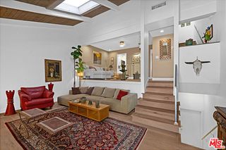 11824 Moorpark Street F, Studio City, CA 91604