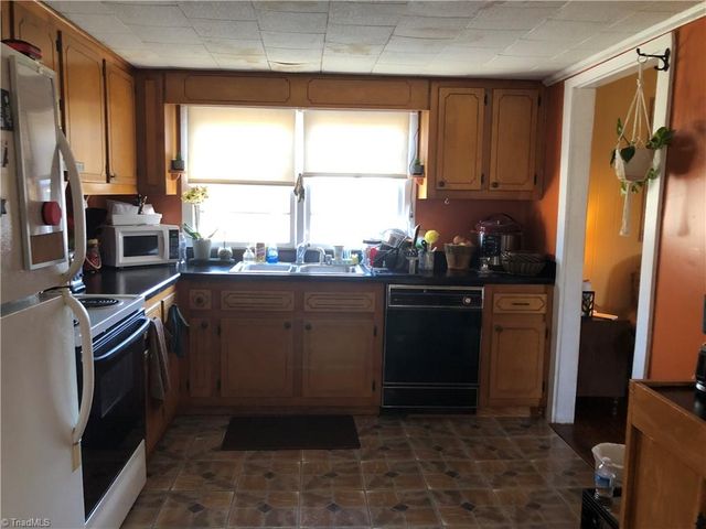 423 Epworth, Cana, VA 24317