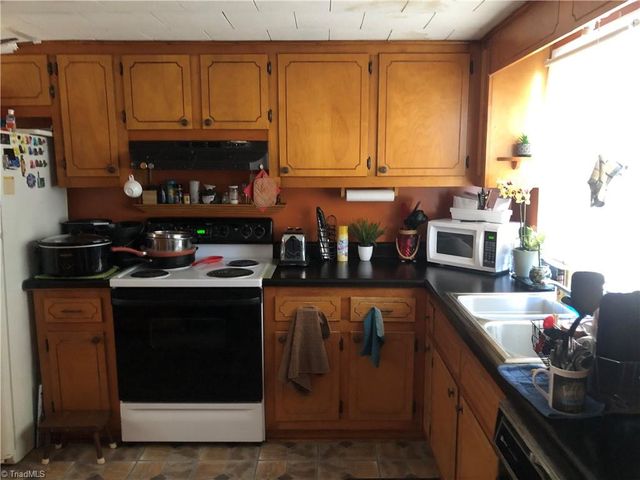 423 Epworth, Cana, VA 24317