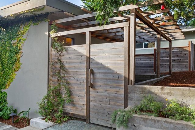 7981 Terrace Dr, El Cerrito, CA 94530