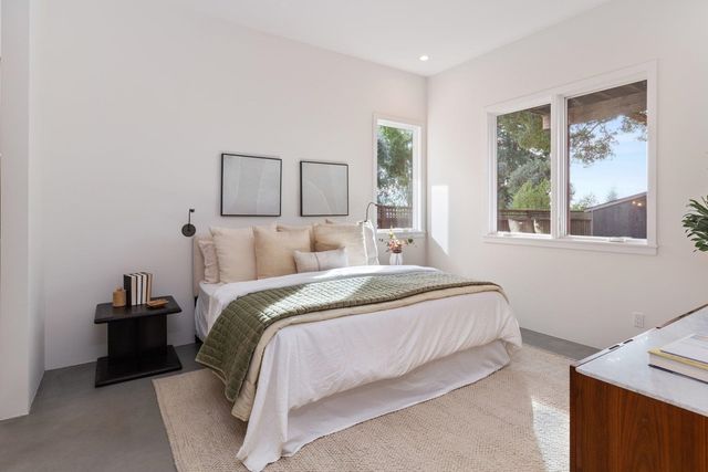 7981 Terrace Dr, El Cerrito, CA 94530