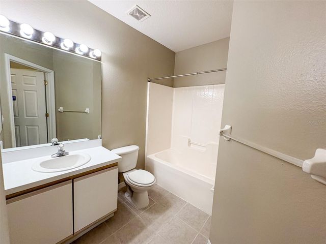 6019 PORTSDALE PLACE 202, Riverview, FL 33578