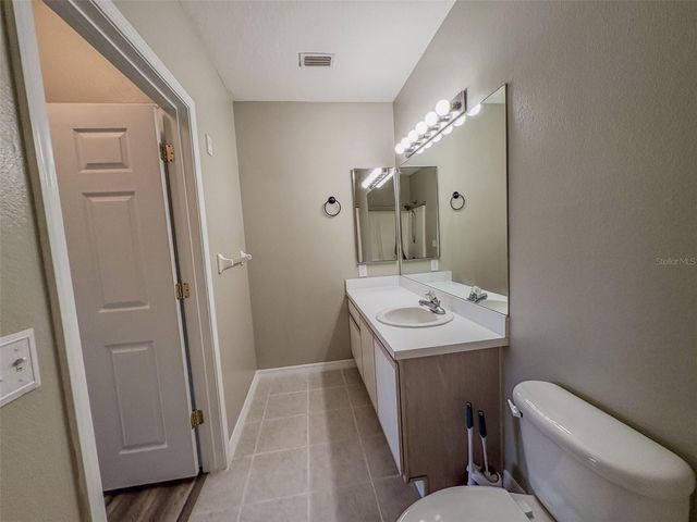 6019 PORTSDALE PLACE 202, Riverview, FL 33578