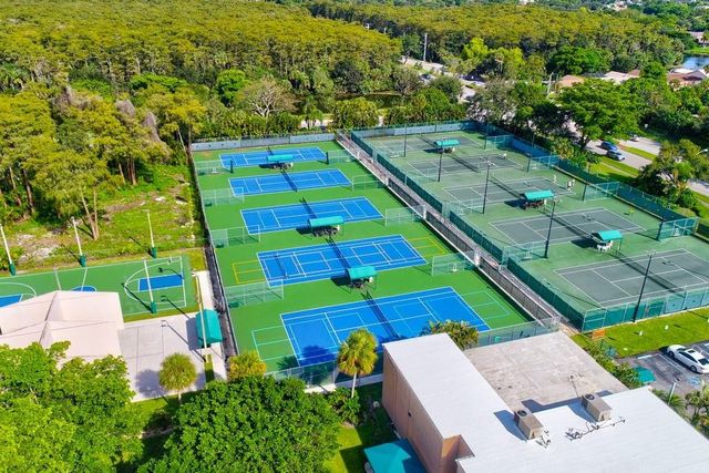 4250 NW 30th Street 357, Coconut Creek, FL 33066