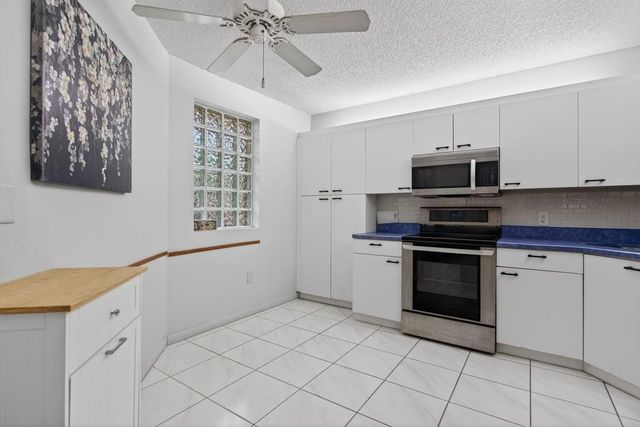 4250 NW 30th Street 357, Coconut Creek, FL 33066