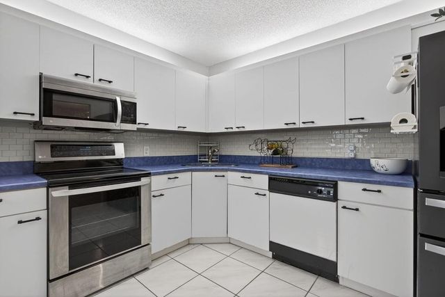 4250 NW 30th Street 357, Coconut Creek, FL 33066