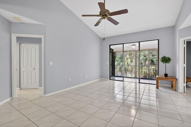 4250 NW 30th Street 357, Coconut Creek, FL 33066