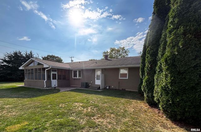 1033 SWEETBRIAR Place, Galesburg, IL 61401