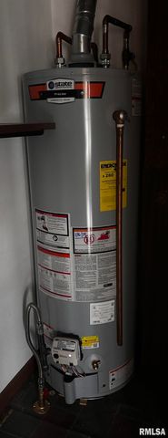 1033 SWEETBRIAR Place, Galesburg, IL 61401