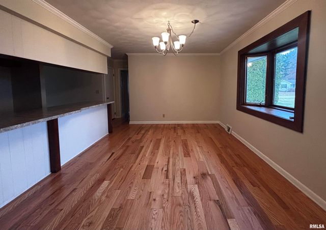 1033 SWEETBRIAR Place, Galesburg, IL 61401