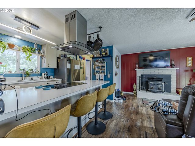 560 BLACKFOOT Ave, Eugene, OR 97404