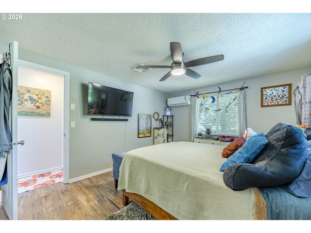 560 BLACKFOOT Ave, Eugene, OR 97404