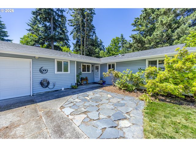 560 BLACKFOOT Ave, Eugene, OR 97404