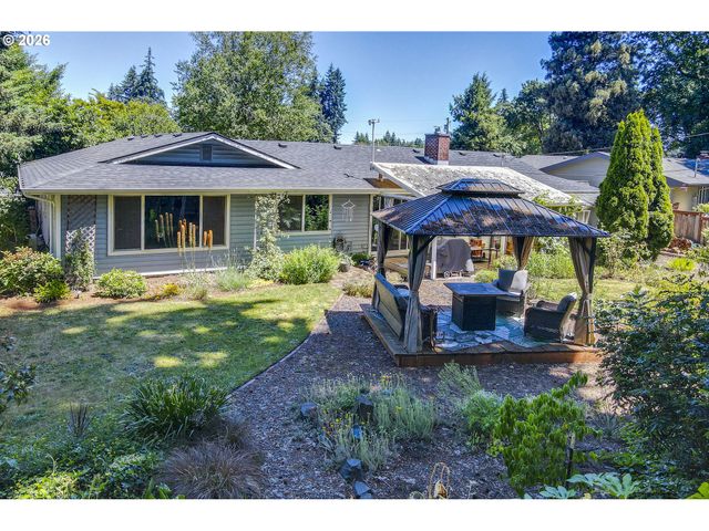 560 BLACKFOOT Ave, Eugene, OR 97404