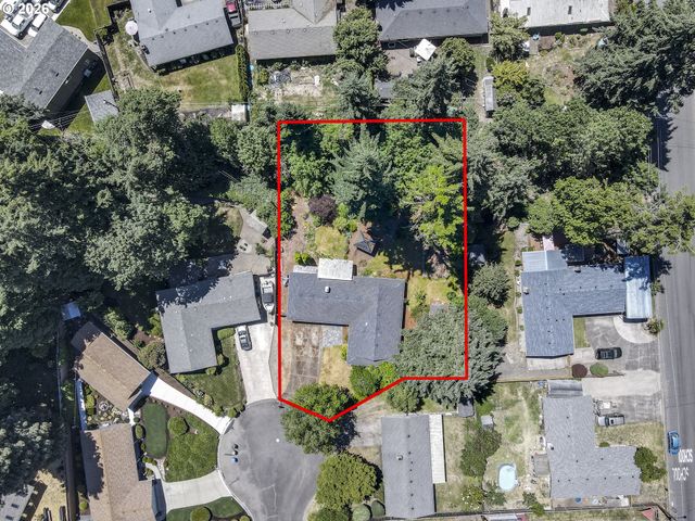 560 BLACKFOOT Ave, Eugene, OR 97404