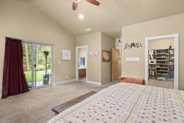 100 McKenzie Ridge Road, Grants Pass, OR 97526