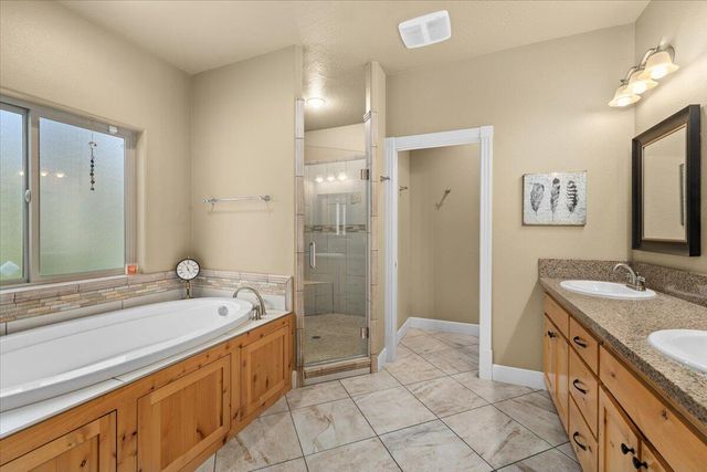 100 McKenzie Ridge Road, Grants Pass, OR 97526