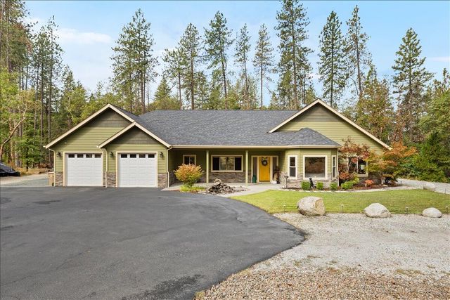 100 McKenzie Ridge Road, Grants Pass, OR 97526