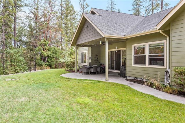 100 McKenzie Ridge Road, Grants Pass, OR 97526