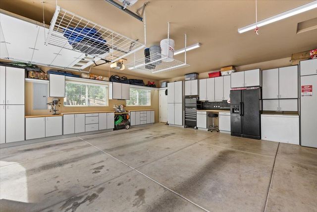 100 McKenzie Ridge Road, Grants Pass, OR 97526
