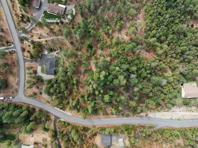 100 McKenzie Ridge Road, Grants Pass, OR 97526