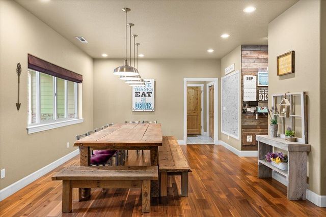 100 McKenzie Ridge Road, Grants Pass, OR 97526