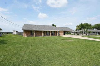 670 Venzule Dr, Brusly, LA 70719