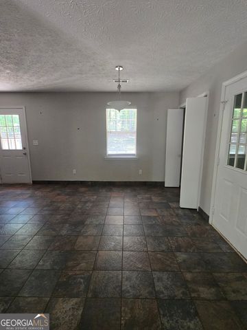 125 E Country Woods Drive, Covington, GA 30016