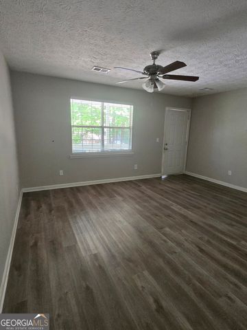 125 E Country Woods Drive, Covington, GA 30016
