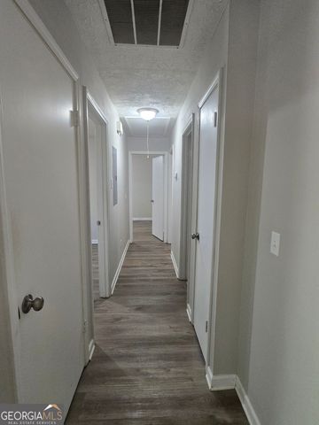 125 E Country Woods Drive, Covington, GA 30016