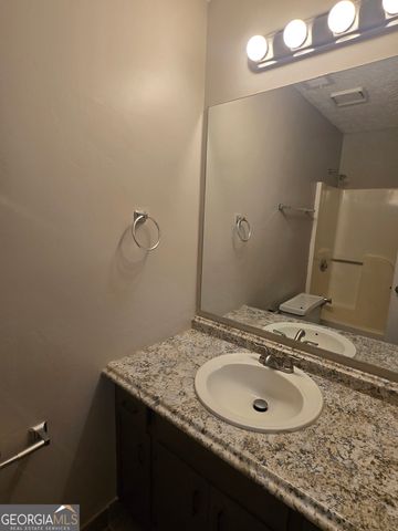 125 E Country Woods Drive, Covington, GA 30016