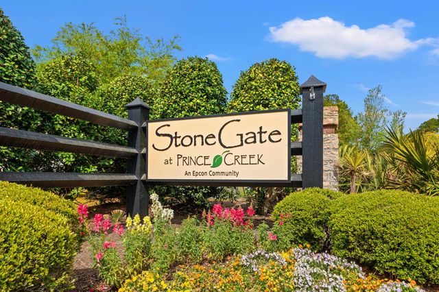 649 Elmwood Circle, Murrells Inlet, SC 29576