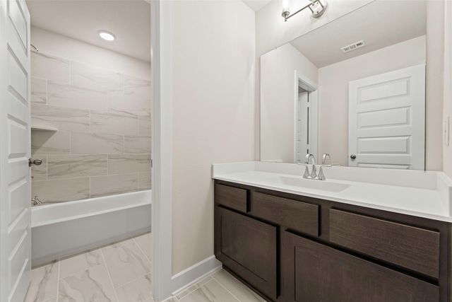 212 Yellow Rosewood Lane, New Caney, TX 77357