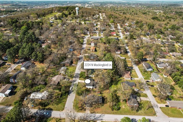 2224 Mockingbird Lane, Fayetteville, AR 72703