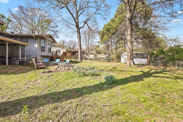 2224 Mockingbird Lane, Fayetteville, AR 72703