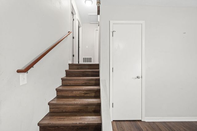 2224 Mockingbird Lane, Fayetteville, AR 72703