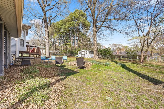 2224 Mockingbird Lane, Fayetteville, AR 72703