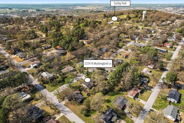 2224 Mockingbird Lane, Fayetteville, AR 72703