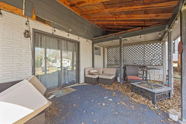 2224 Mockingbird Lane, Fayetteville, AR 72703