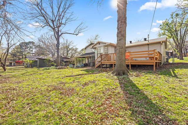 2224 Mockingbird Lane, Fayetteville, AR 72703