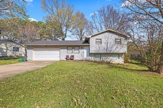 2224 Mockingbird Lane, Fayetteville, AR 72703