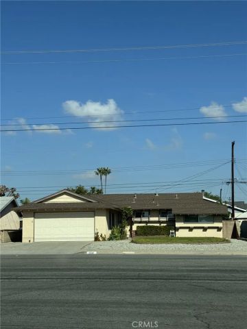2541 W Lambert, La Habra, CA 90631