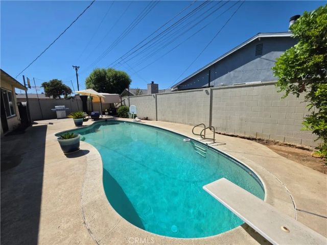 2541 W Lambert, La Habra, CA 90631