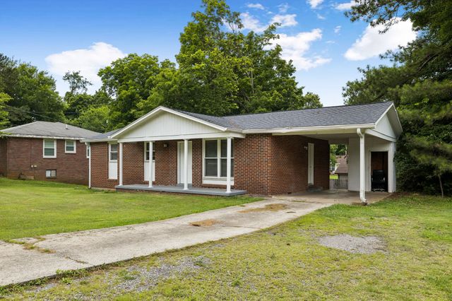 464 E Thompkins Ln, Clarksville, TN 37043