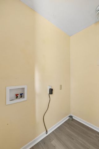 464 E Thompkins Ln, Clarksville, TN 37043