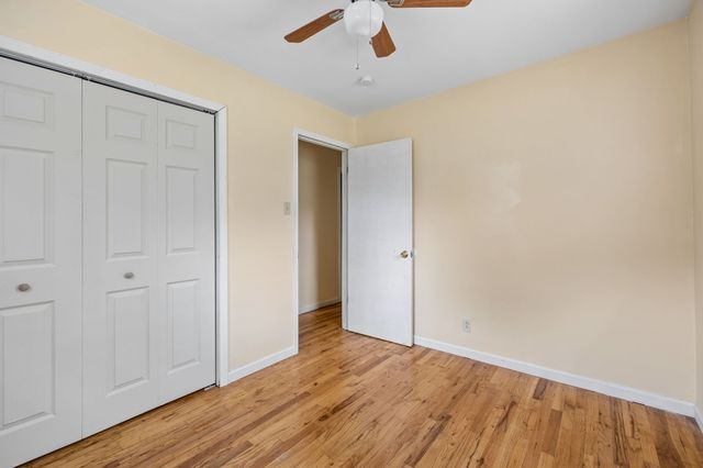464 E Thompkins Ln, Clarksville, TN 37043