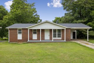 464 E Thompkins Ln, Clarksville, TN 37043